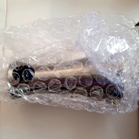 18" Towel Rack - Picture 2 of 5